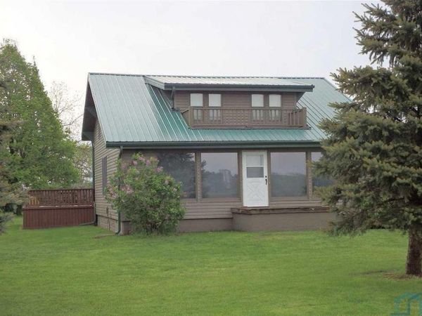 3192 McKinley, Sheldon, IA 51201