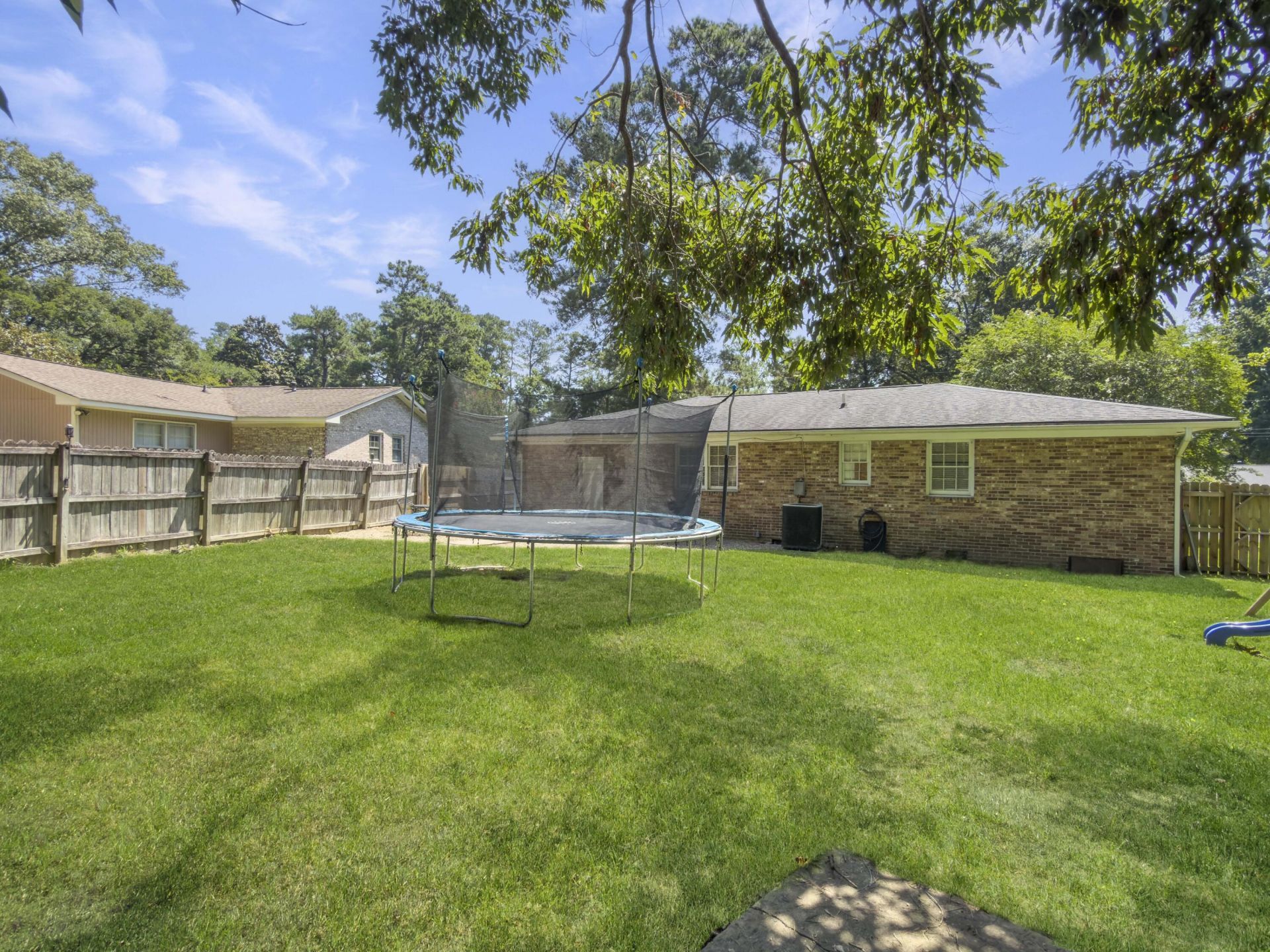 212 Forest Circle Photo 14