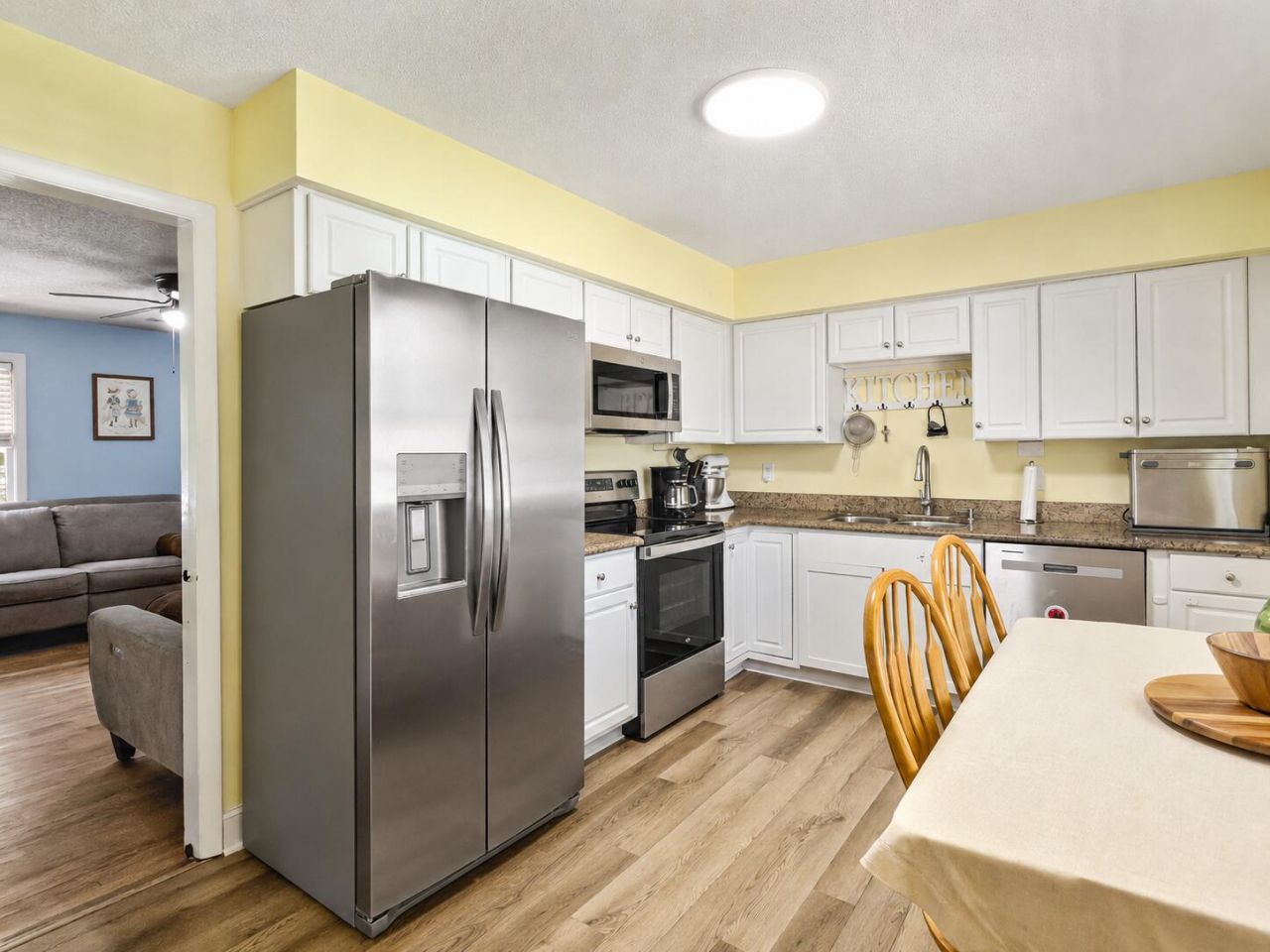 212 Forest Circle Photo 6