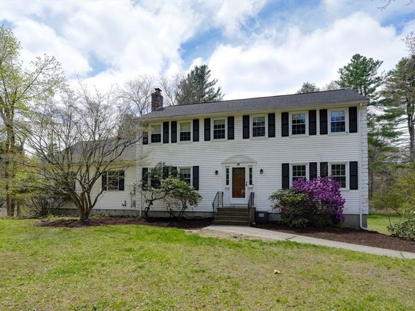 15 Bullard St, Holliston, MA 01746