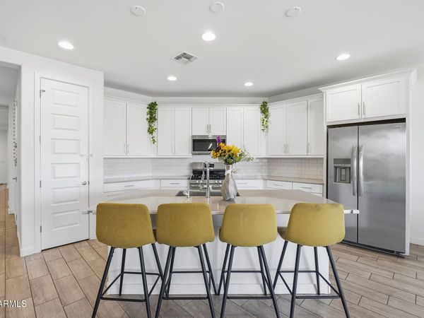 2300 E RIDGEWOOD Lane, Gilbert, AZ 85298