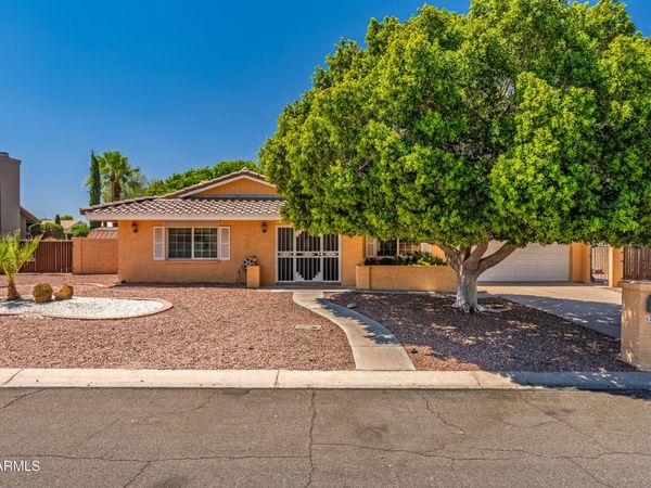 6233 E CAMELOT Drive, Mesa, AZ 85215
