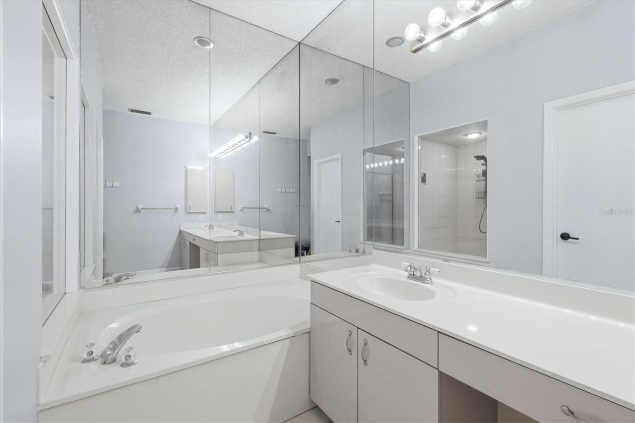 4636 Deer Trail Boulevard, Sarasota, FL 34238 Photo
