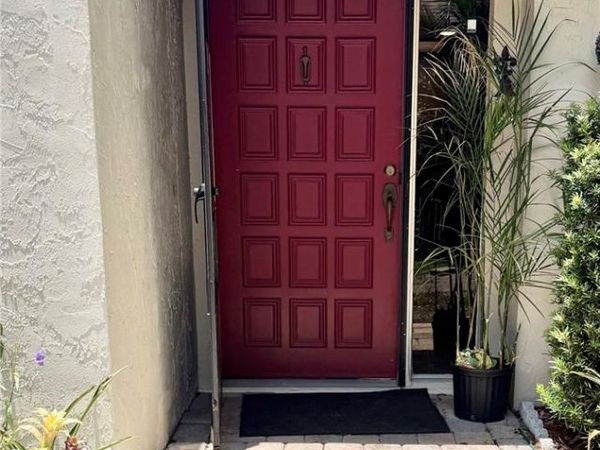 764 N JEFFERSON AVENUE , Unit 764, SARASOTA, FL 34237