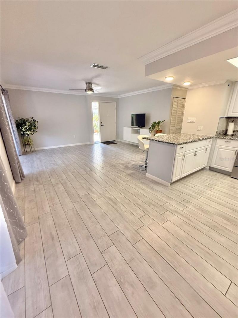 764 N Jefferson Avenue, Unit 764, Sarasota, FL 34237 Photo