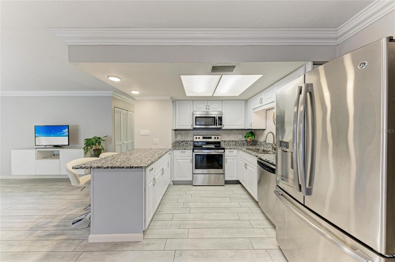 764 N Jefferson Avenue, Unit 764, Sarasota, FL 34237 Photo