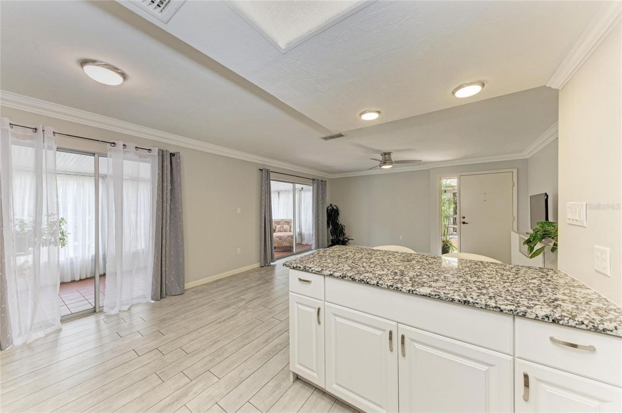 764 N Jefferson Avenue, Unit 764, Sarasota, FL 34237 Photo