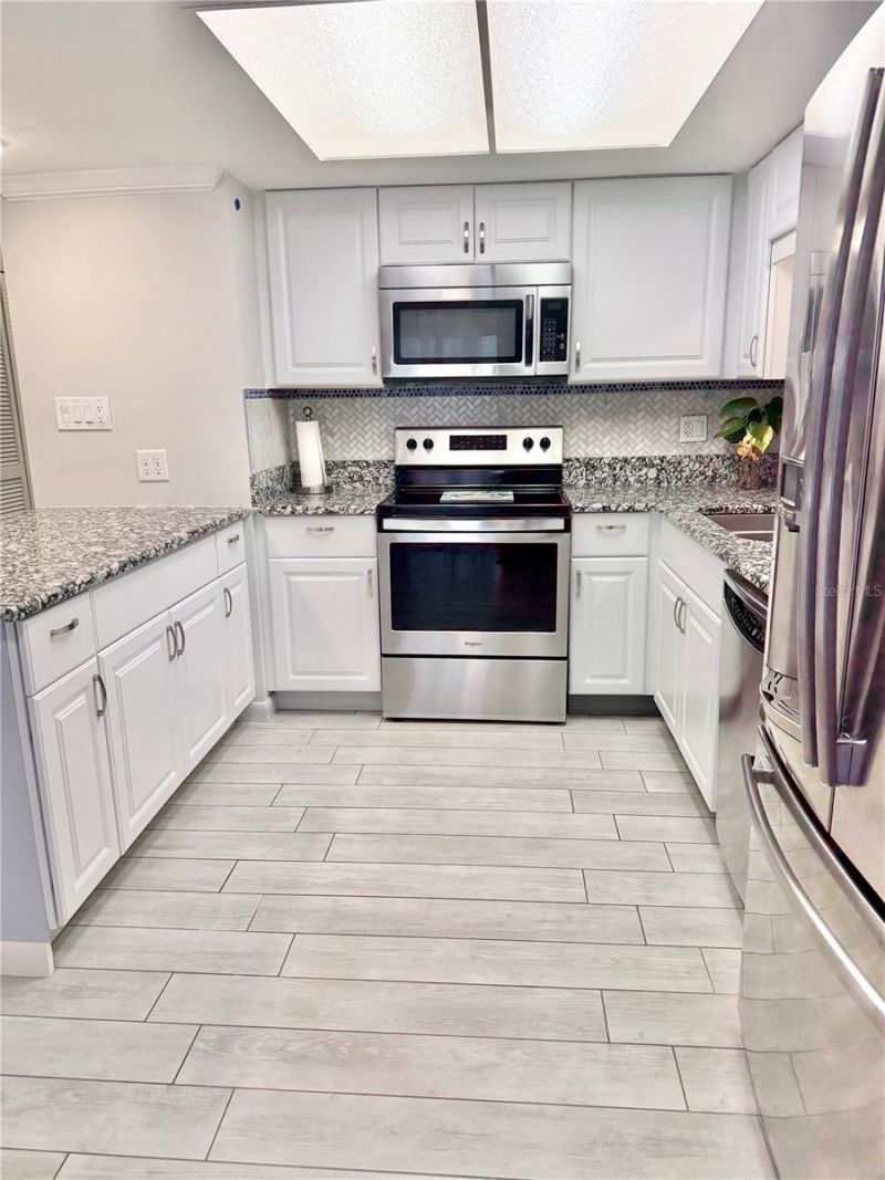 764 N Jefferson Avenue, Unit 764, Sarasota, FL 34237 Photo
