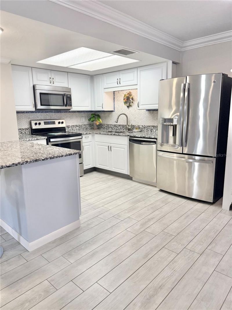 764 N Jefferson Avenue, Unit 764, Sarasota, FL 34237 Photo