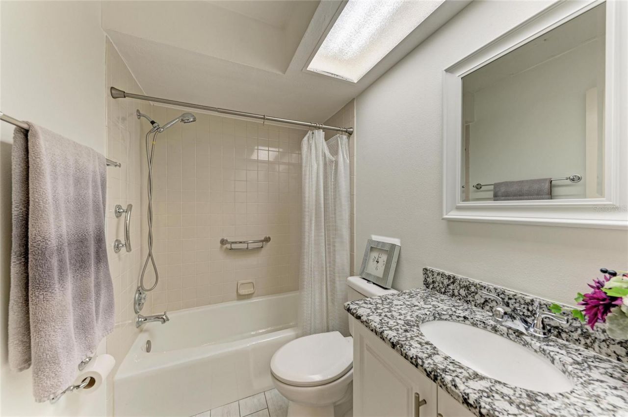 764 N Jefferson Avenue, Unit 764, Sarasota, FL 34237 Photo