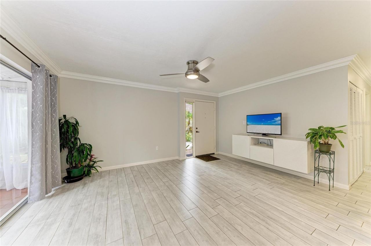 764 N Jefferson Avenue, Unit 764, Sarasota, FL 34237 Photo