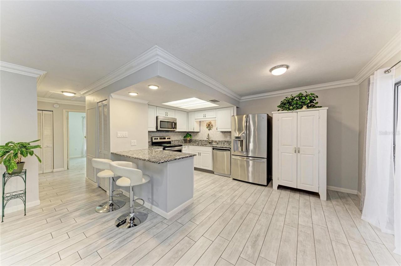764 N Jefferson Avenue, Unit 764, Sarasota, FL 34237 Photo