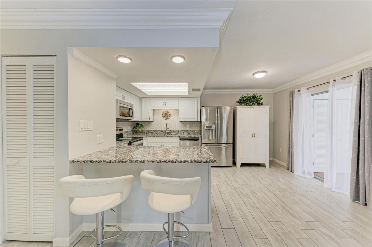 764 N Jefferson Avenue, Unit 764, Sarasota, FL 34237 Photo