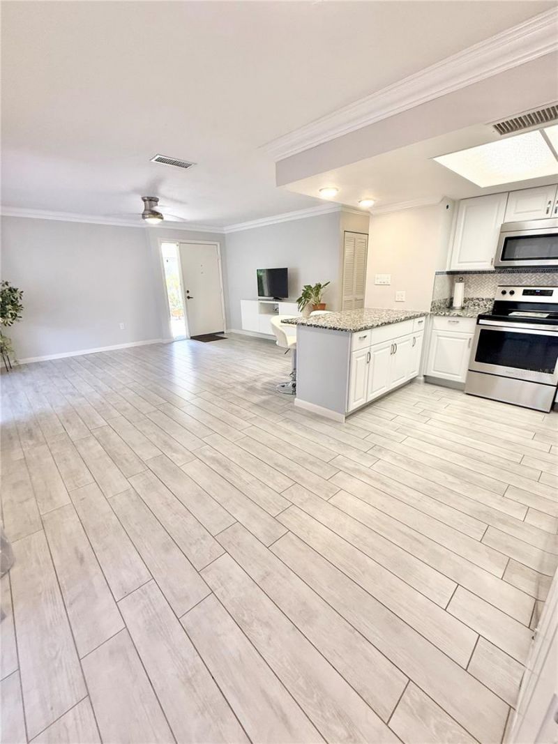 764 N Jefferson Avenue, Unit 764, Sarasota, FL 34237 Photo