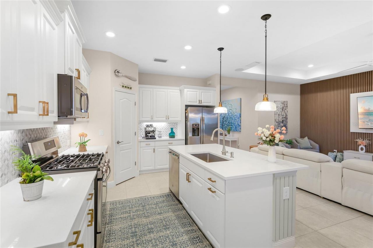 10601 Falling Leaf Court, Parrish, FL 34219 Photo