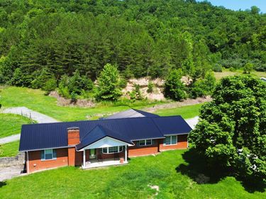 6270 Ky-1809 , Barbourville, KY 40906