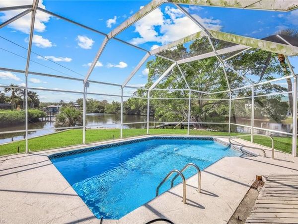 27151 Flossmoor DR , BONITA SPRINGS, FL 34135