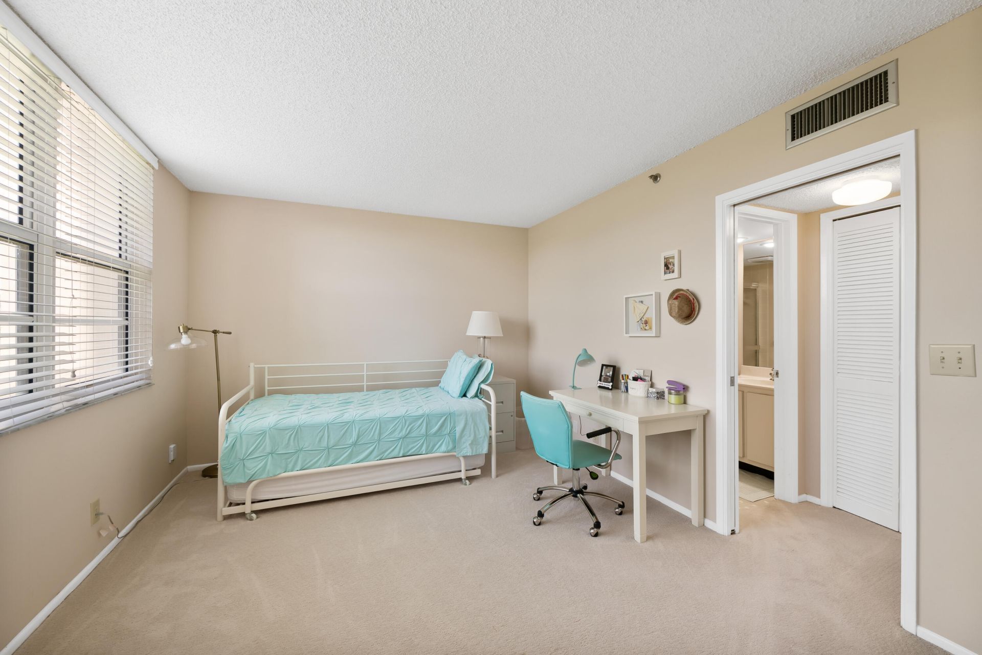 3510 Oaks Way, Unit 406, Pompano Beach, FL 33069 Photo