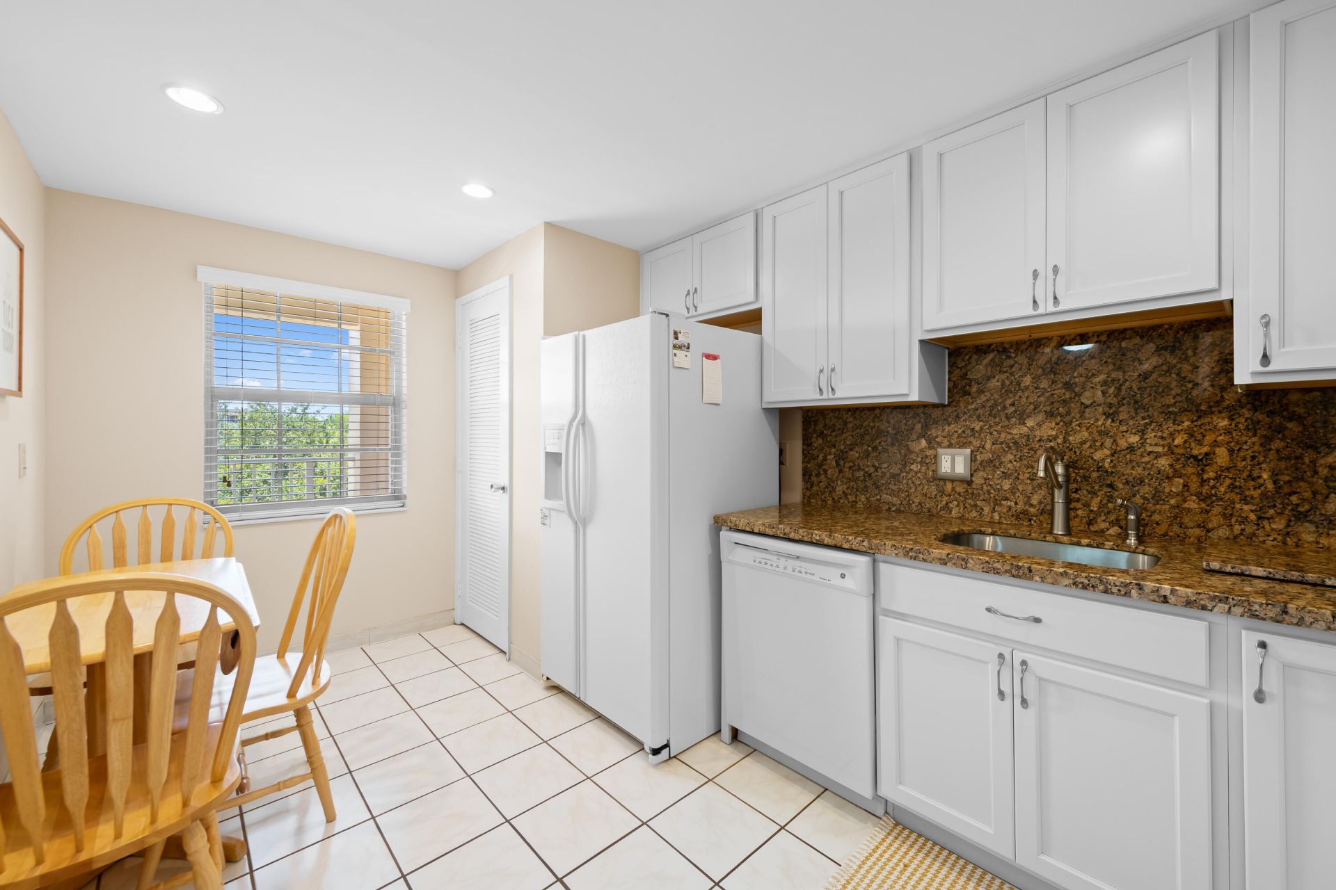 3510 Oaks Way, Unit 406, Pompano Beach, FL 33069 Photo