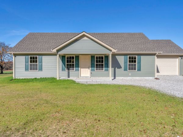 1563 Paynes Church Rd , Winchester, TN 37398