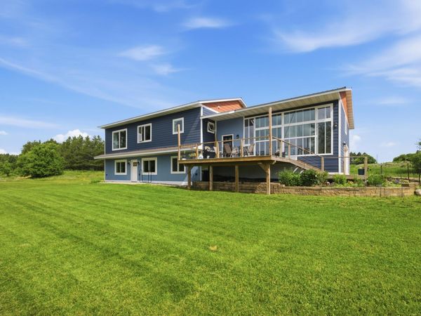 402 Barclay Avenue W, Pine River, MN 56474