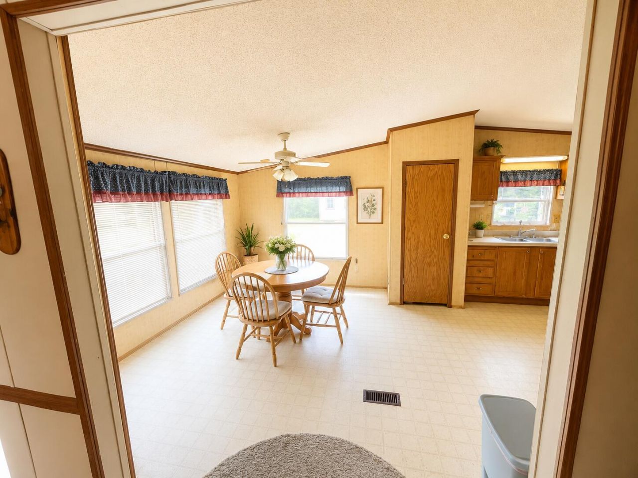 1420 Cross Swamp Road Photo 5