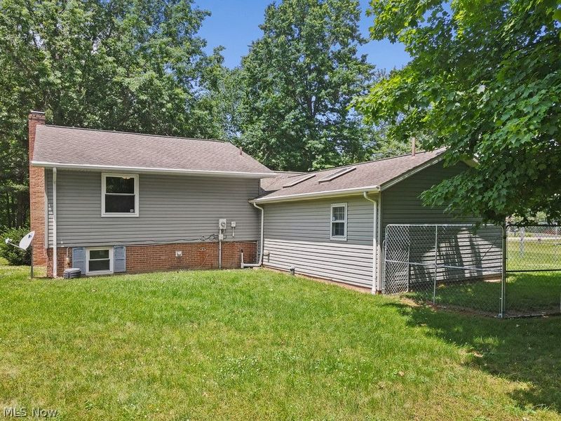 13166 Meadow Street NE, Alliance, OH 44601 Photo 32