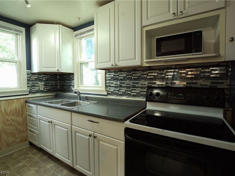 34 Kenmore Avenue, Barberton, OH 44203 Photo 13