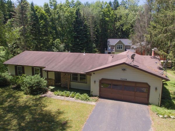 34268 County Road 653, Paw Paw, MI 49079
