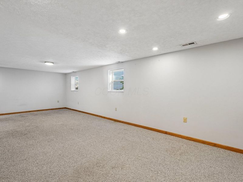 1340 Tenagra Way, Columbus, OH 43228 Photo 15