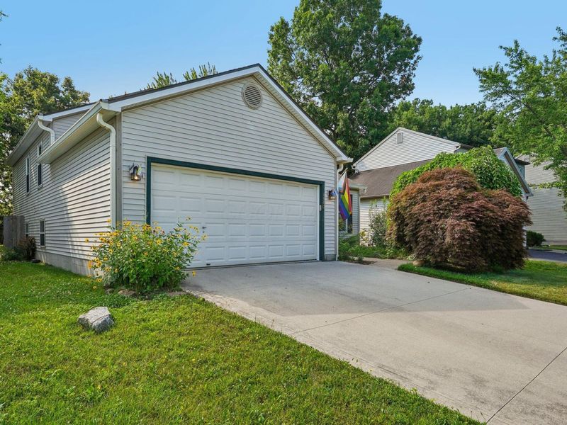 1340 Tenagra Way, Columbus, OH 43228 Photo 2