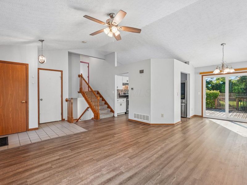 1340 Tenagra Way, Columbus, OH 43228 Photo 6