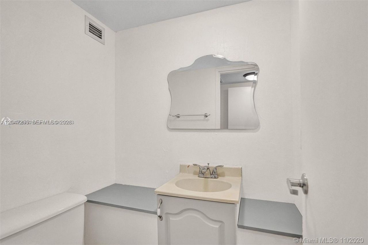 1228 West Ave , Unit 613, Miami Beach, FL 33139 Photo
