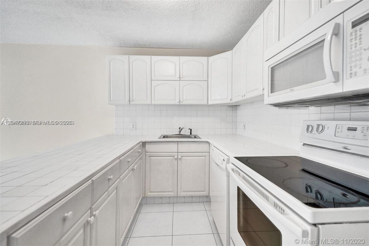 1228 West Ave , Unit 613, Miami Beach, FL 33139 Photo