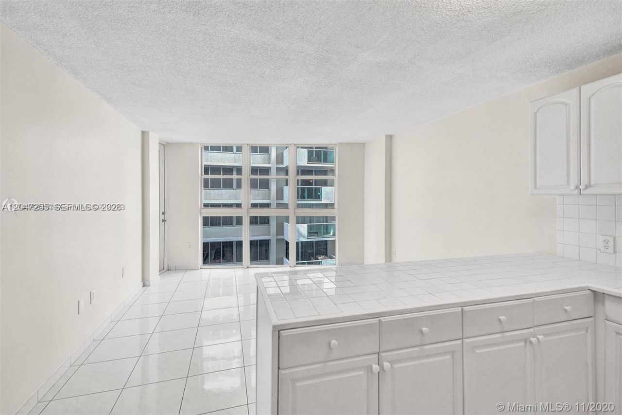 1228 West Ave , Unit 613, Miami Beach, FL 33139 Photo