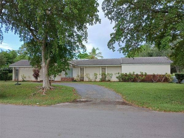 8500 NW 38th St , Coral Springs, FL 33065