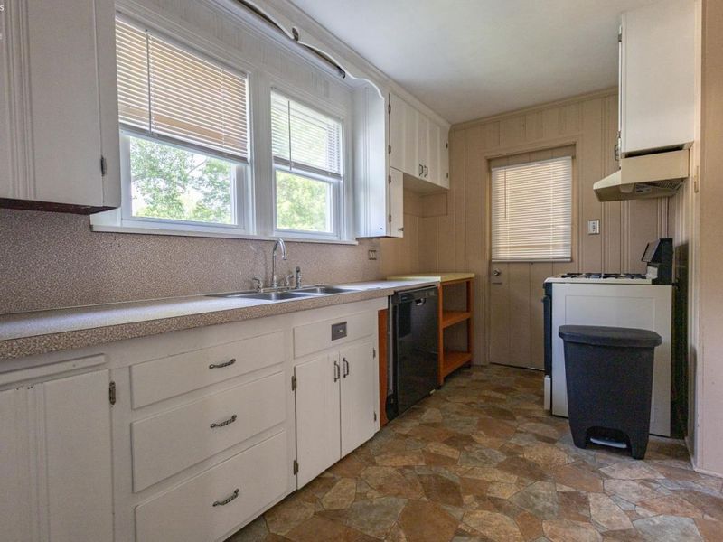 273 E Main Street, Norwalk, OH 44857 Photo 9