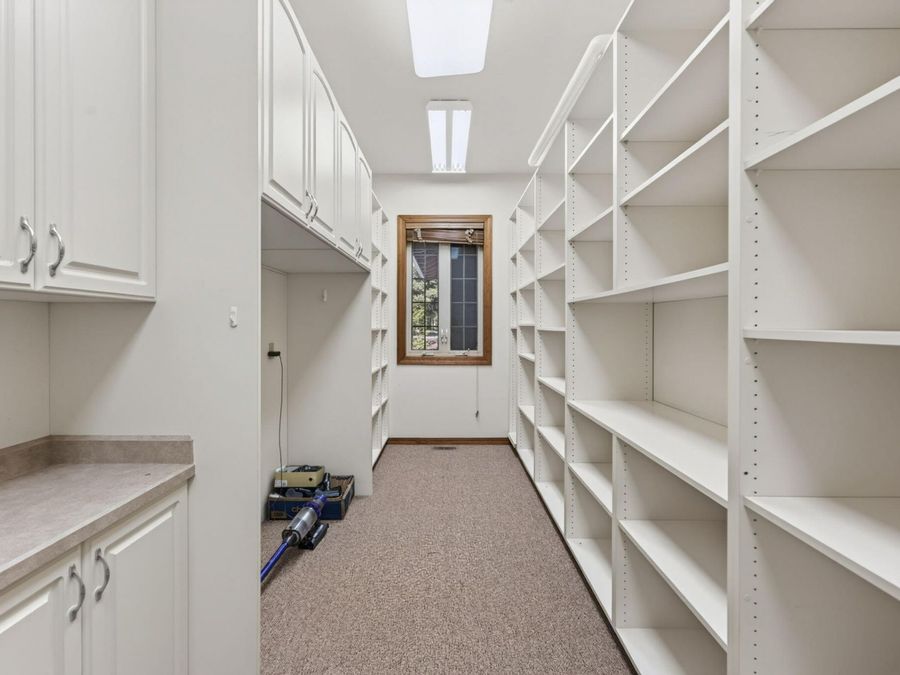 Property Image 100