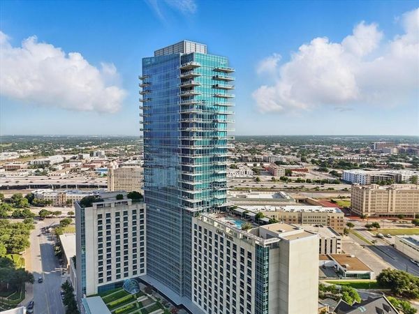 1301 Throckmorton Street, Unit 2401, Fort Worth, TX 76102