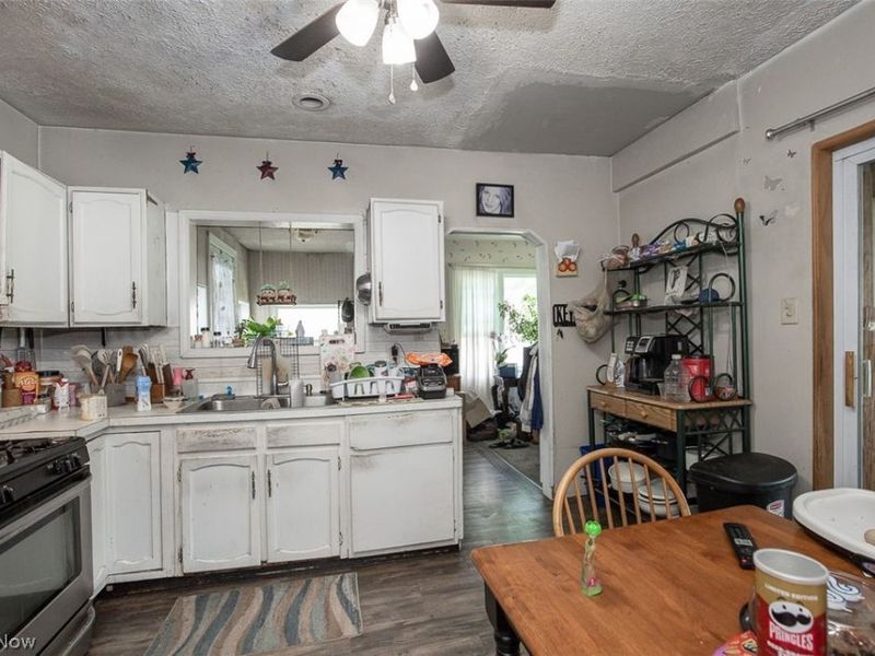14600 Triskett Road, Cleveland, OH 44111 Photo 10