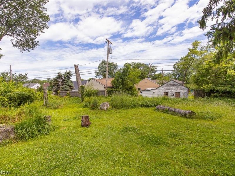 14600 Triskett Road, Cleveland, OH 44111 Photo 38