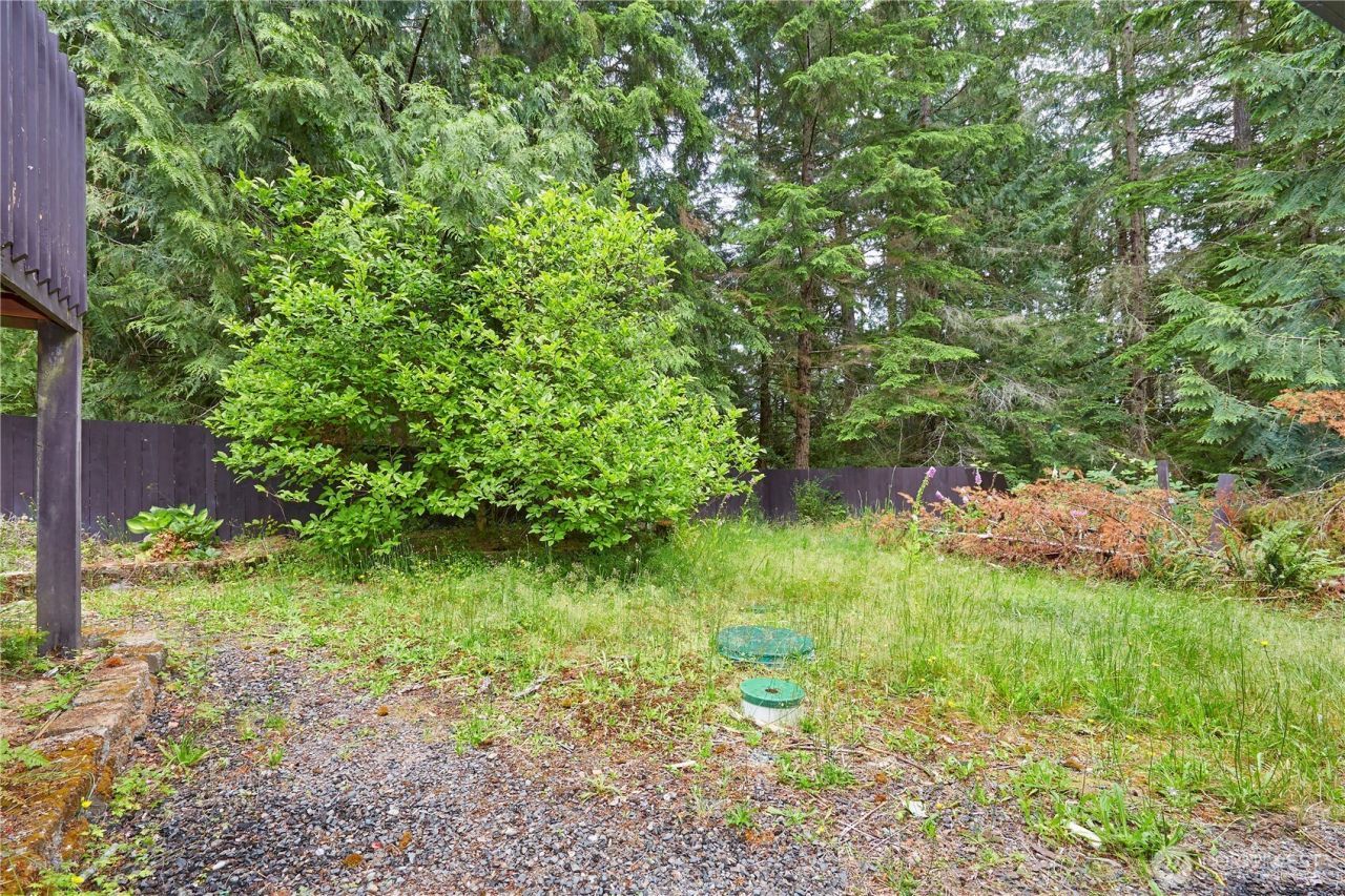 690 Peter Hagen Road W, Seabeck, WA 98380