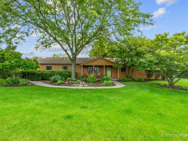 2116 N Pebble Drive , McHenry, IL 60051