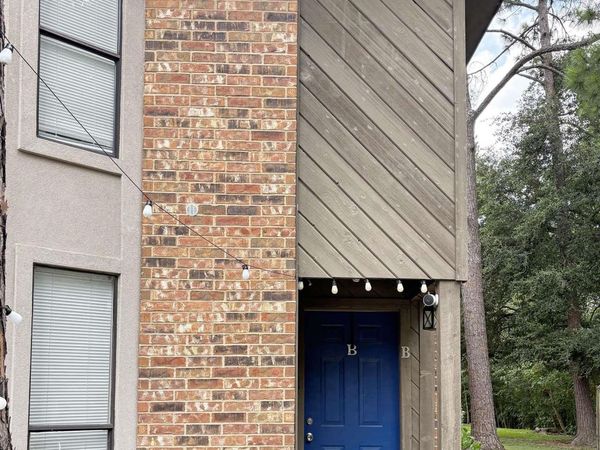 1973 S Brightside View Dr, Unit #B, Baton Rouge, LA 70820