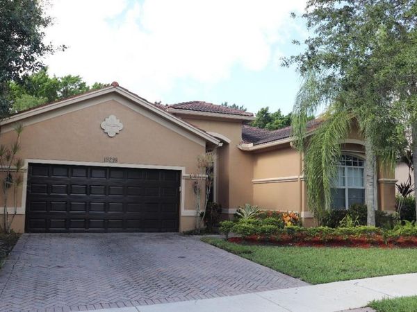 19298 Seneca Avenue, Weston, FL 33332