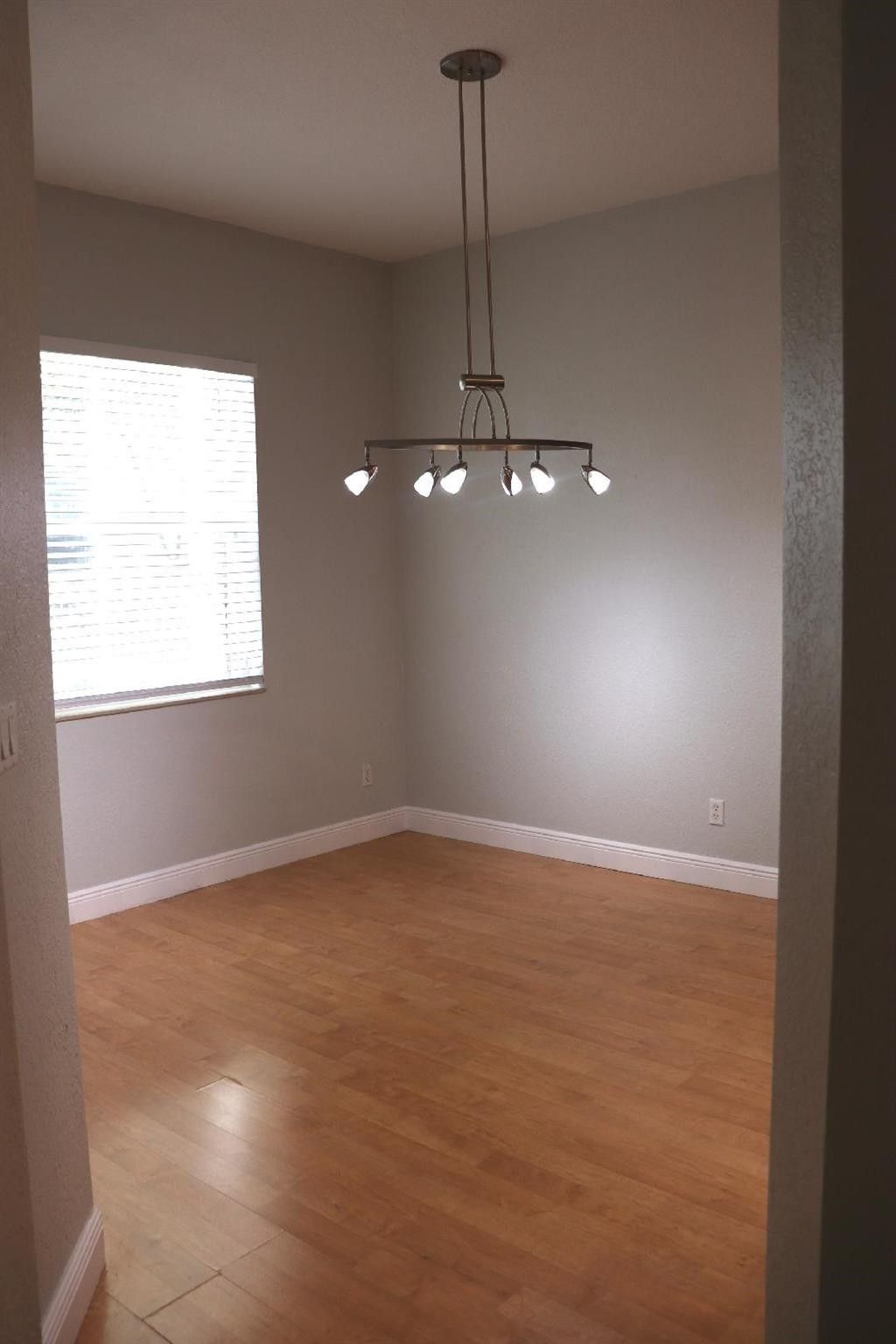 19298 Seneca Avenue, Weston, FL 33332 Photo