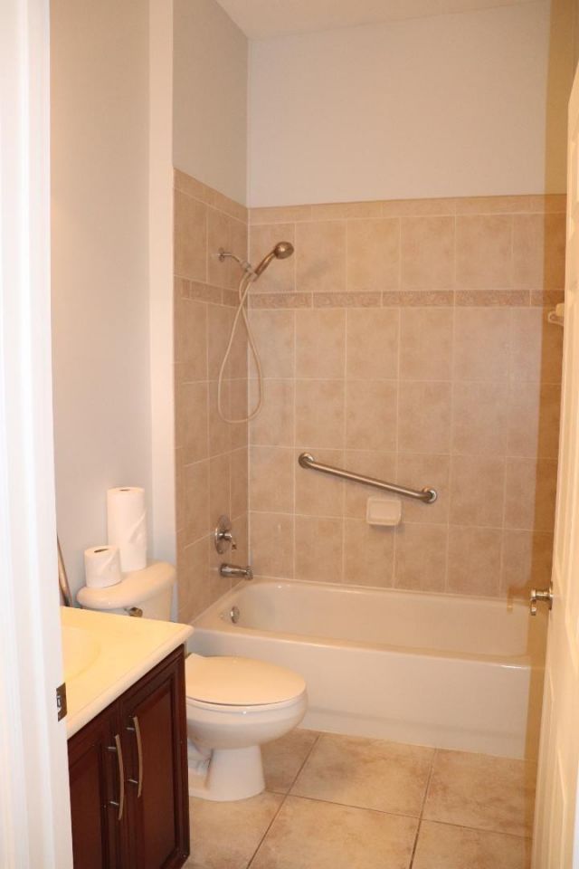 19298 Seneca Avenue, Weston, FL 33332 Photo