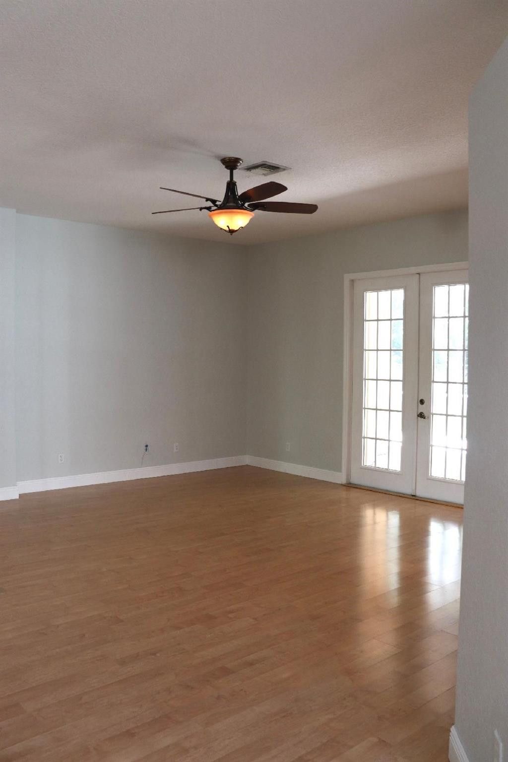 19298 Seneca Avenue, Weston, FL 33332 Photo