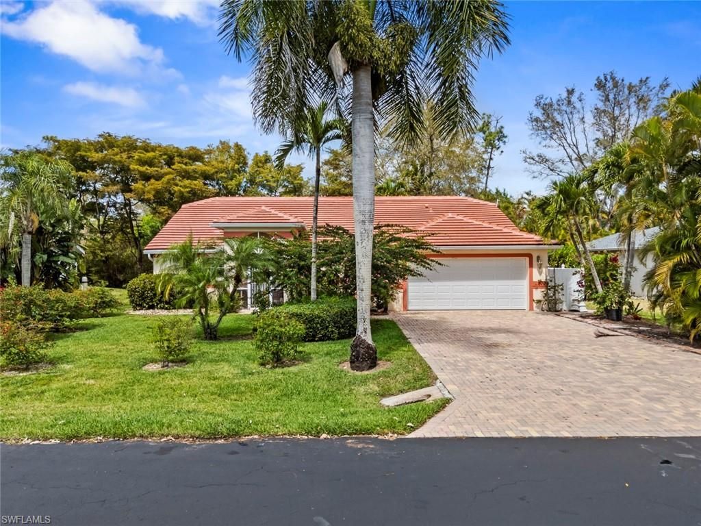 930 Moon Lake Dr , Naples, FL 34104 Photo