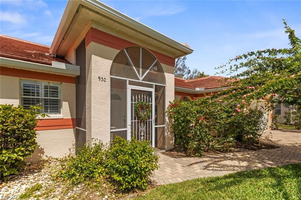 930 Moon Lake Dr , Naples, FL 34104 Photo